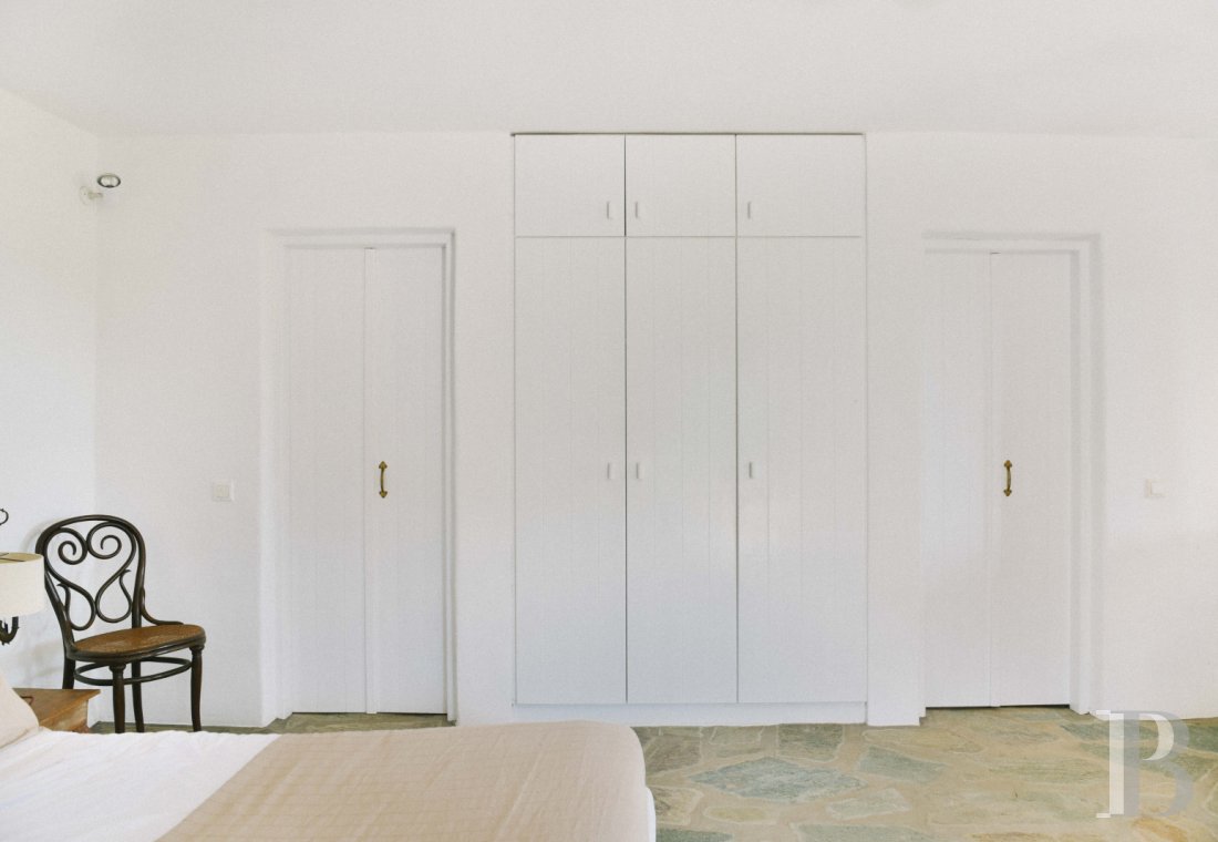 Three former sheepfolds united by a beautiful spirit by the sea in Tinos, the Cyclades - photo  n°22
